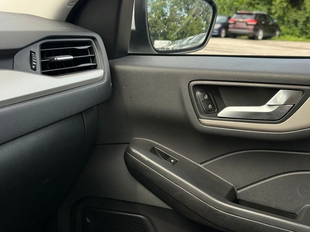 2021 Ford Escape Hybrid SE