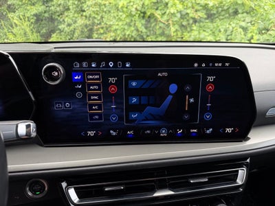 2025 Chevrolet Traverse LT 2LT