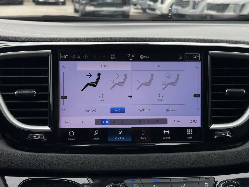 2025 Chrysler Pacifica Select
