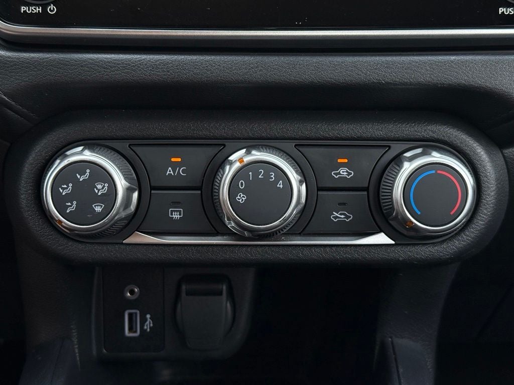 2024 Nissan Versa 1.6 S