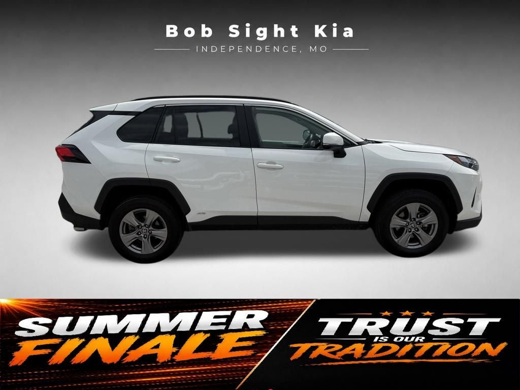 2022 Toyota RAV4 Hybrid XLE