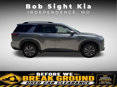 2024 Nissan Pathfinder SV