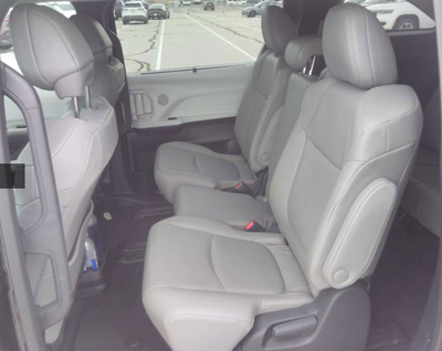 2025 Toyota Sienna XLE 8 Passenger