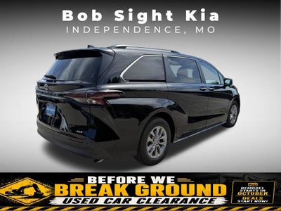 2025 Toyota Sienna XLE 8 Passenger