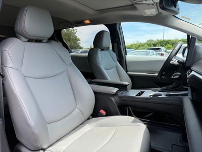2025 Toyota Sienna XLE 8 Passenger