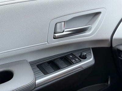 2025 Toyota Sienna XLE 8 Passenger