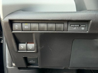2025 Toyota Sienna XLE 8 Passenger