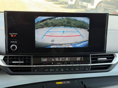 2025 Toyota Sienna XLE 8 Passenger