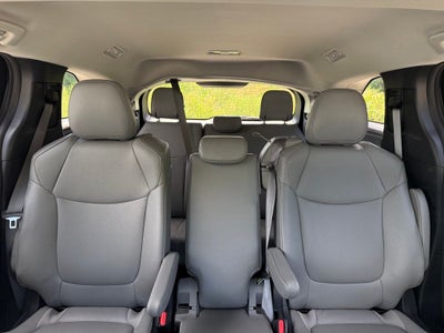 2025 Toyota Sienna XLE 8 Passenger