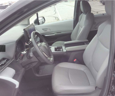 2025 Toyota Sienna XLE 8 Passenger