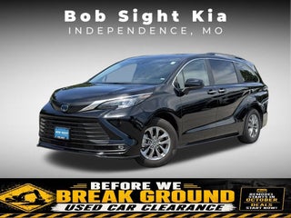 2025 Toyota Sienna XLE 8 Passenger