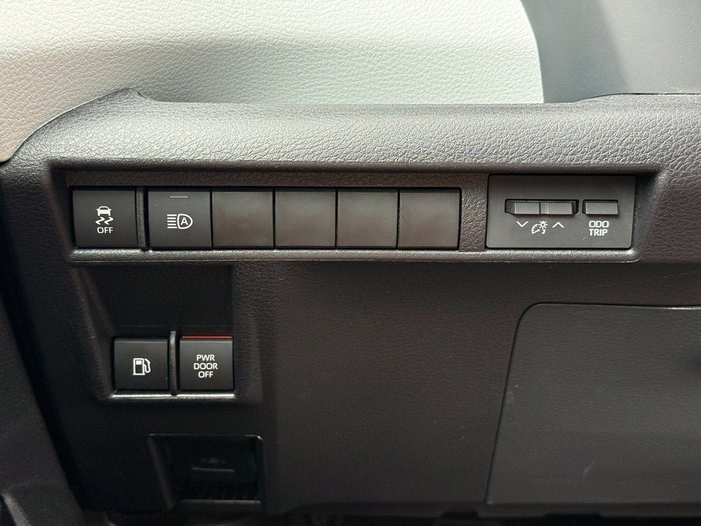 2026 Toyota Sienna XLE 8 Passenger