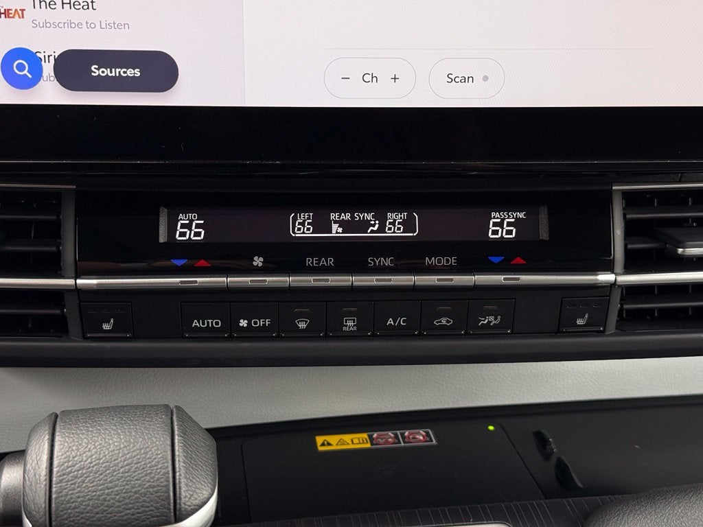 2026 Toyota Sienna XLE 8 Passenger