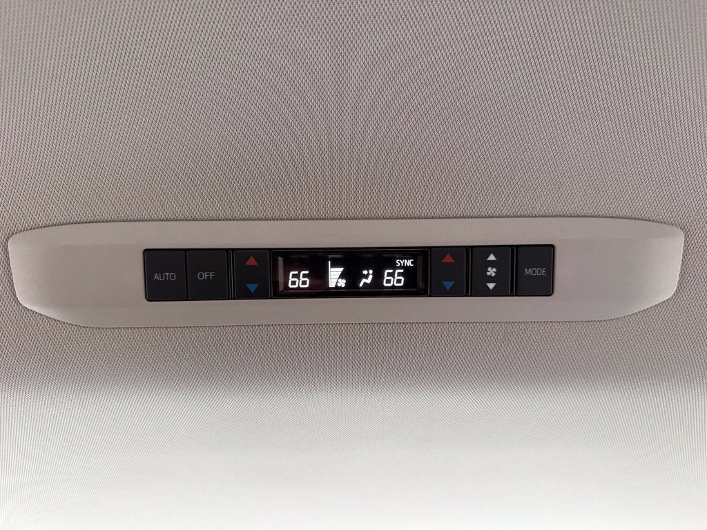 2026 Toyota Sienna XLE 8 Passenger