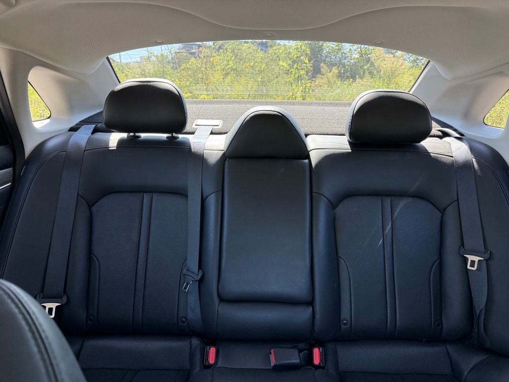 2022 Kia K5 EX