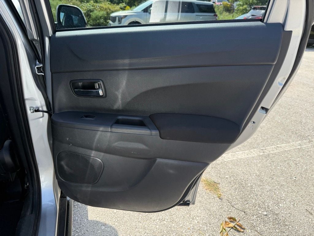 2025 Mitsubishi Outlander Sport ES