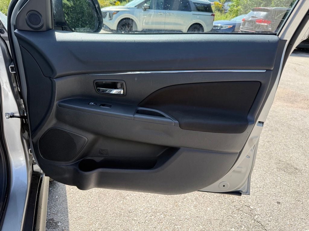 2025 Mitsubishi Outlander Sport ES