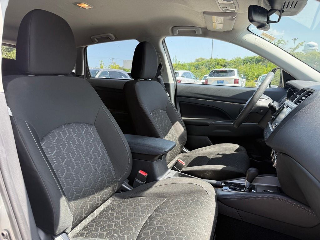2025 Mitsubishi Outlander Sport ES