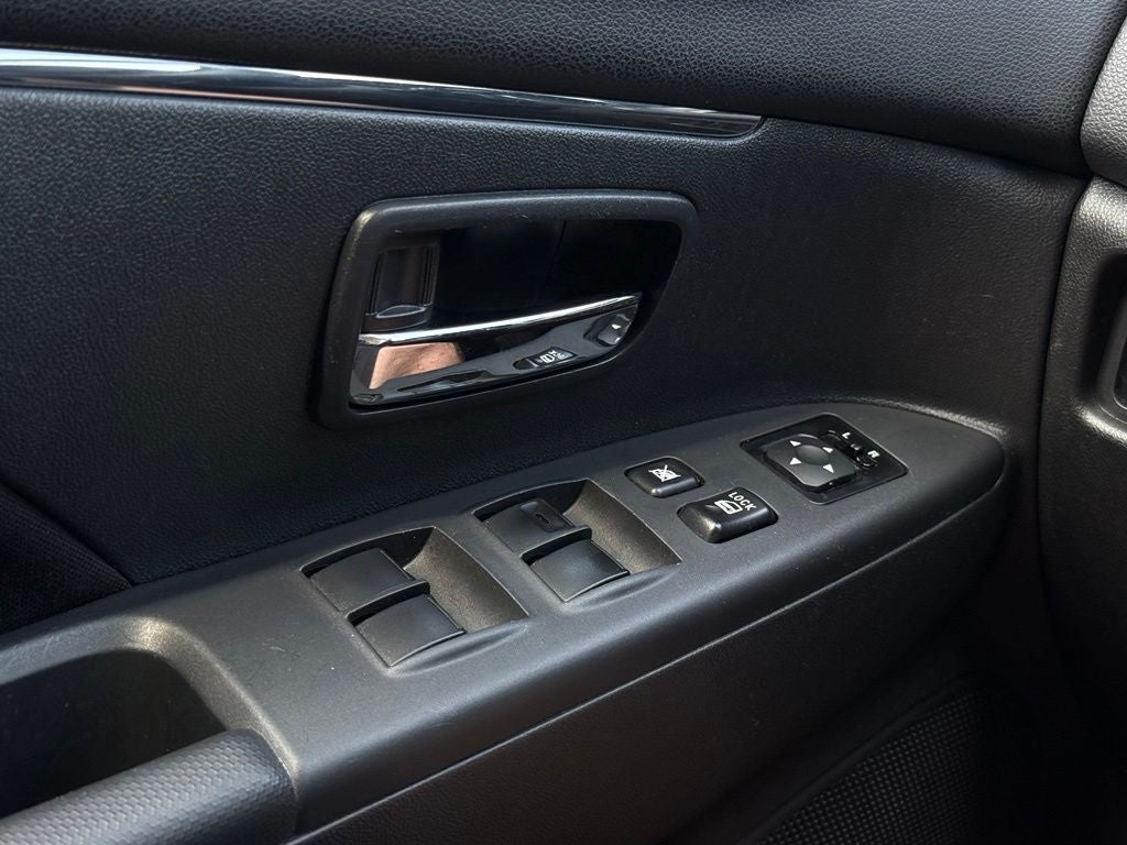 2025 Mitsubishi Outlander Sport ES