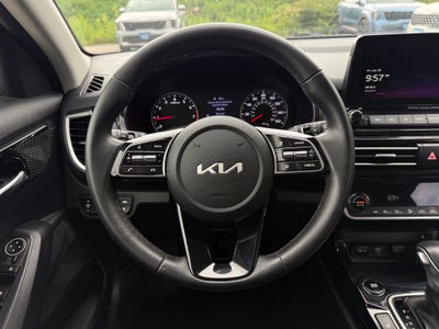 2023 Kia Seltos EX