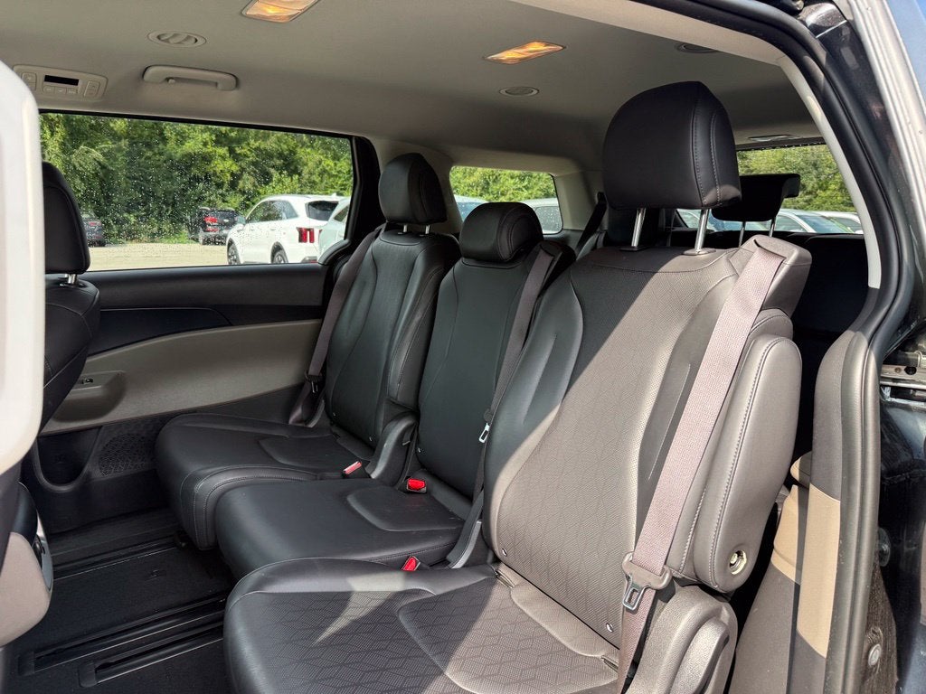 2025 Kia Carnival LXS