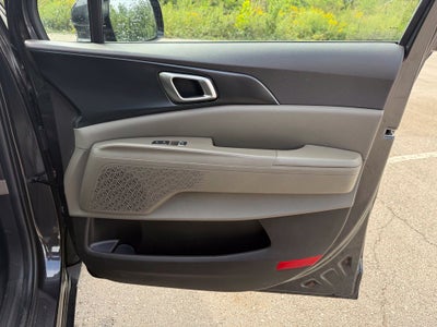 2025 Kia Carnival LXS