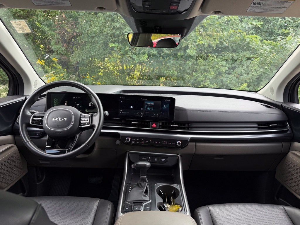2025 Kia Carnival LXS