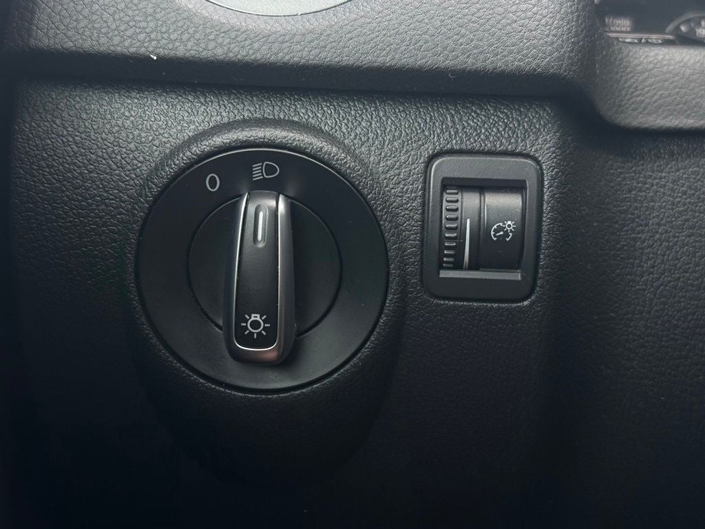 2017 Volkswagen Tiguan Limited 2.0T