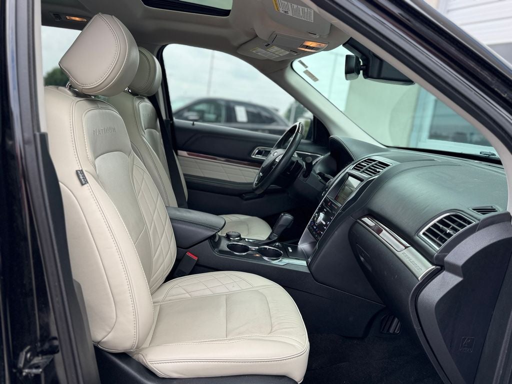 2017 Ford Explorer Platinum