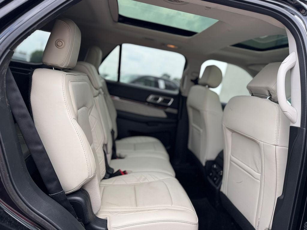 2017 Ford Explorer Platinum