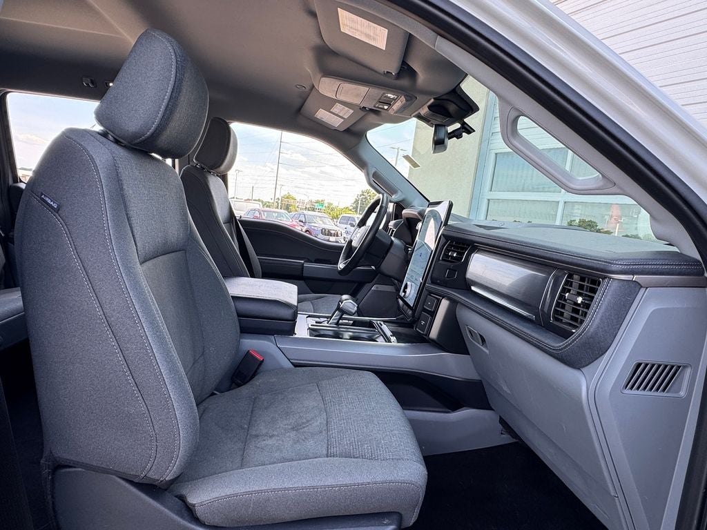 2024 Ford F-150 Lightning Flash