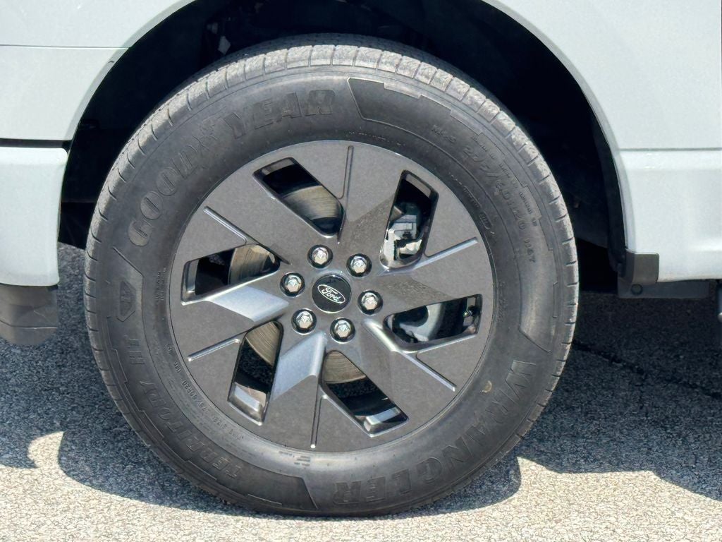 2024 Ford F-150 Lightning Flash