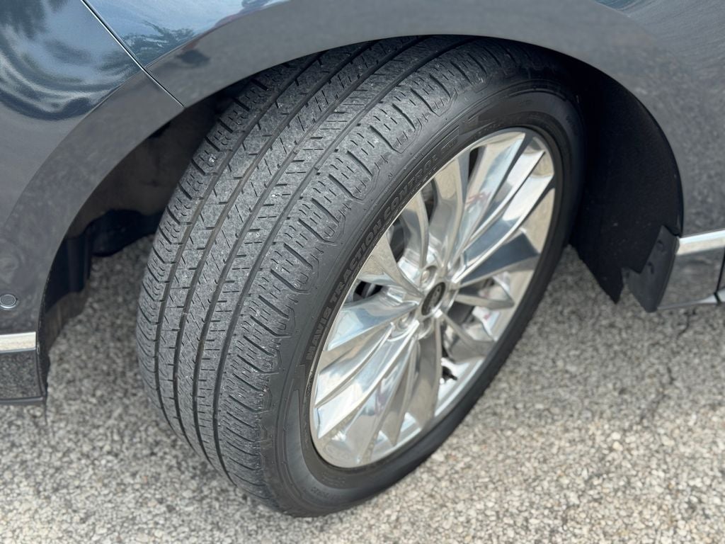 2023 Ford Edge Titanium