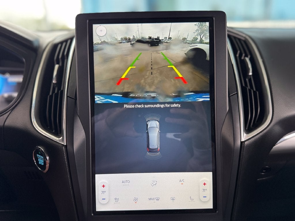 2023 Ford Edge Titanium
