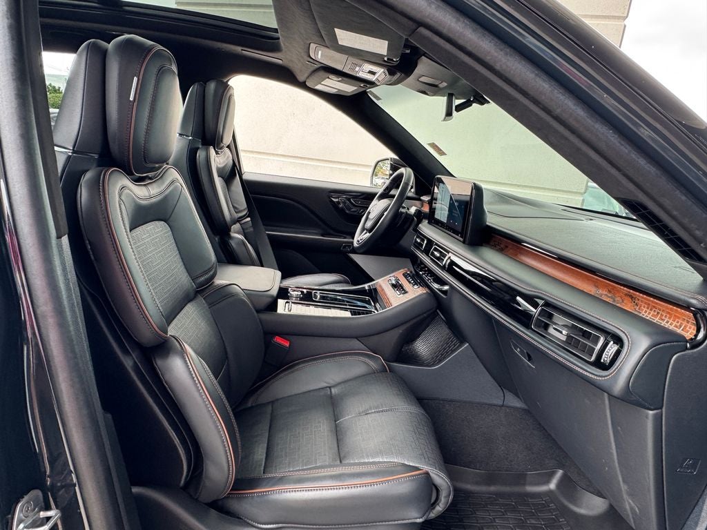 2025 Lincoln Aviator Black Label
