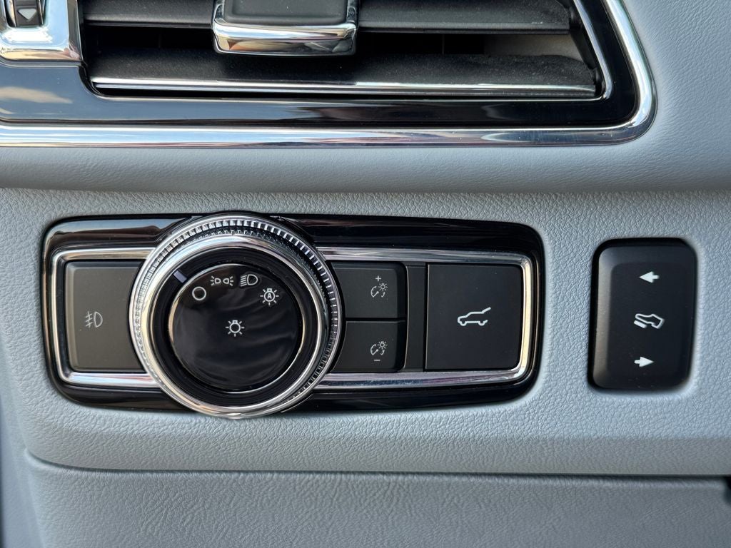 2021 Lincoln Navigator Black Label