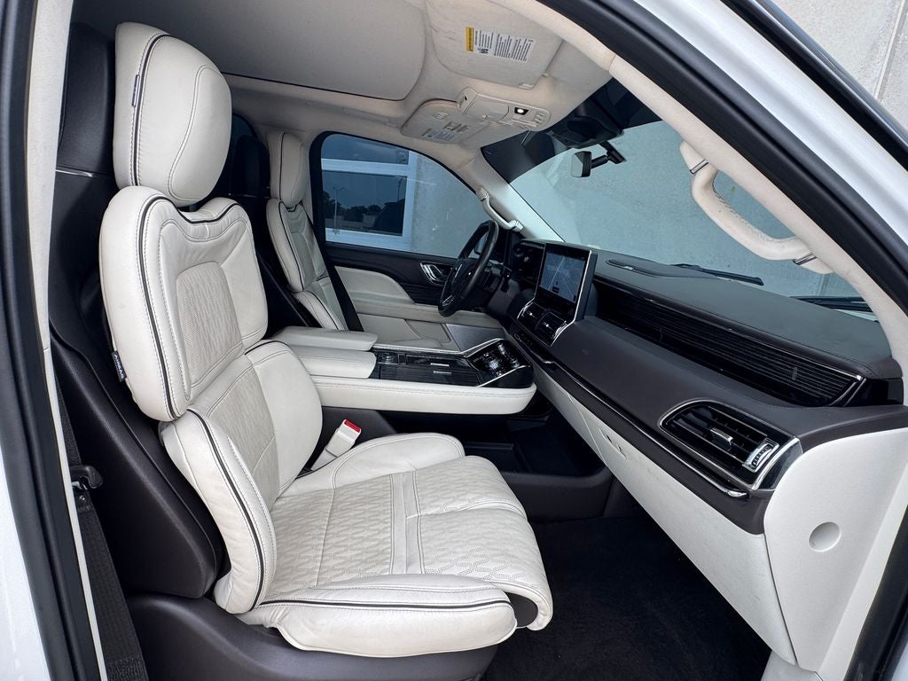 2024 Lincoln Navigator L Black Label