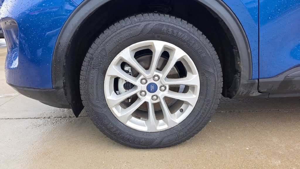 2022 Ford Escape Hybrid SE
