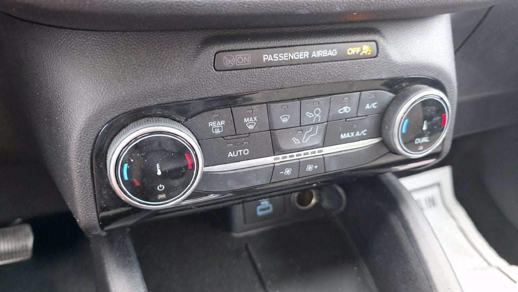 2022 Ford Escape Hybrid SE