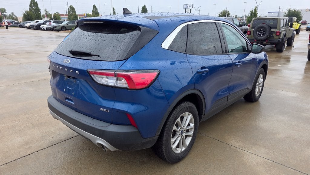 2022 Ford Escape Hybrid SE