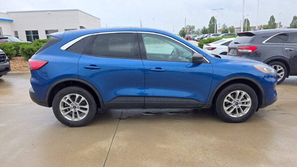 2022 Ford Escape Hybrid SE