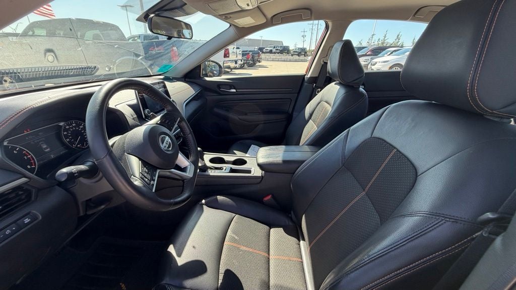 2022 Nissan Altima 2.5 SR