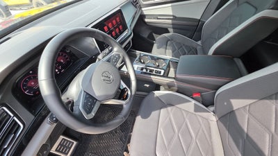 2024 Volkswagen Atlas 2.0T Peak Edition SEL