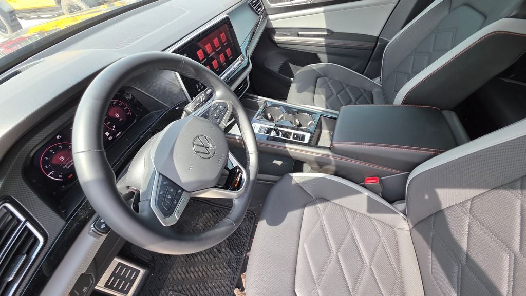 2024 Volkswagen Atlas 2.0T Peak Edition SEL