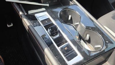 2024 Volkswagen Atlas 2.0T Peak Edition SEL