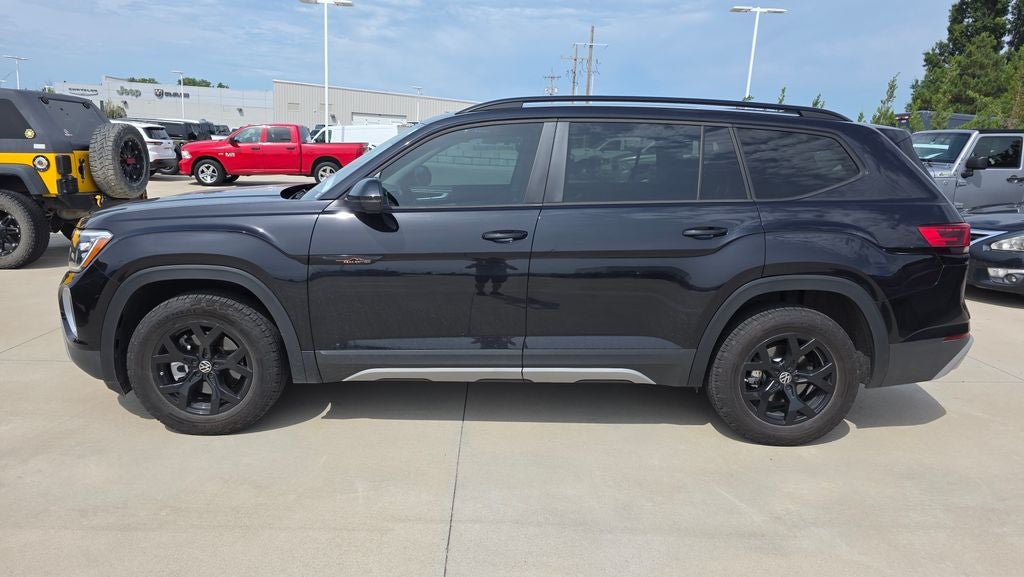 2024 Volkswagen Atlas 2.0T Peak Edition SEL