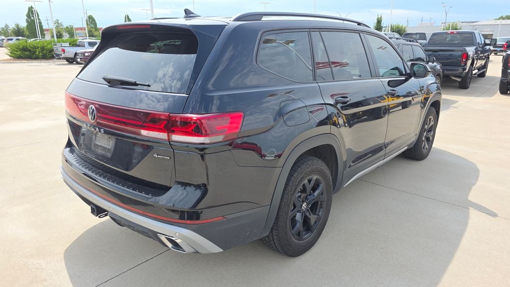 2024 Volkswagen Atlas 2.0T Peak Edition SEL