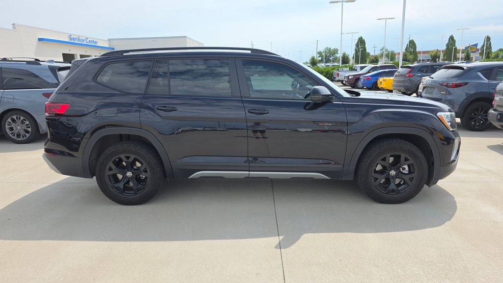 2024 Volkswagen Atlas 2.0T Peak Edition SEL