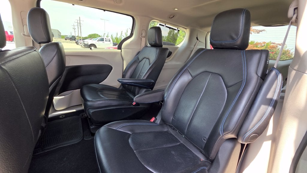 2021 Chrysler Pacifica Hybrid Touring L