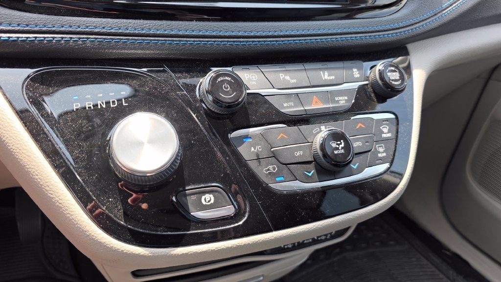 2021 Chrysler Pacifica Hybrid Touring L